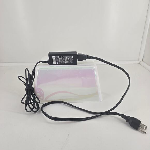 Dell 45W AC Adapter 19.5V 2.31A Model 00285K / 0285K Genuine OEM Charger - Picture 2 of 5
